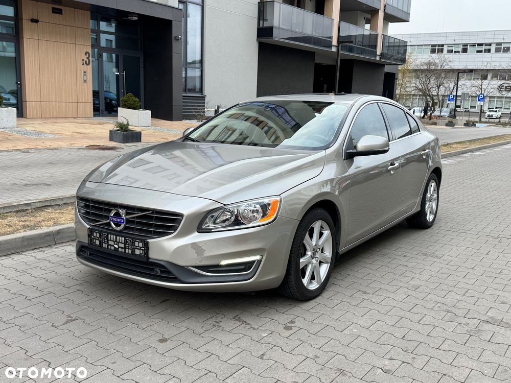 Volvo S60 - 1
