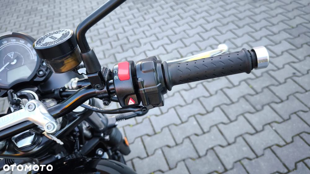 Triumph Street Twin - 20