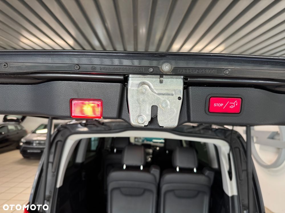 Mercedes-Benz Klasa V 250 d kompakt 9G-TRONIC - 18