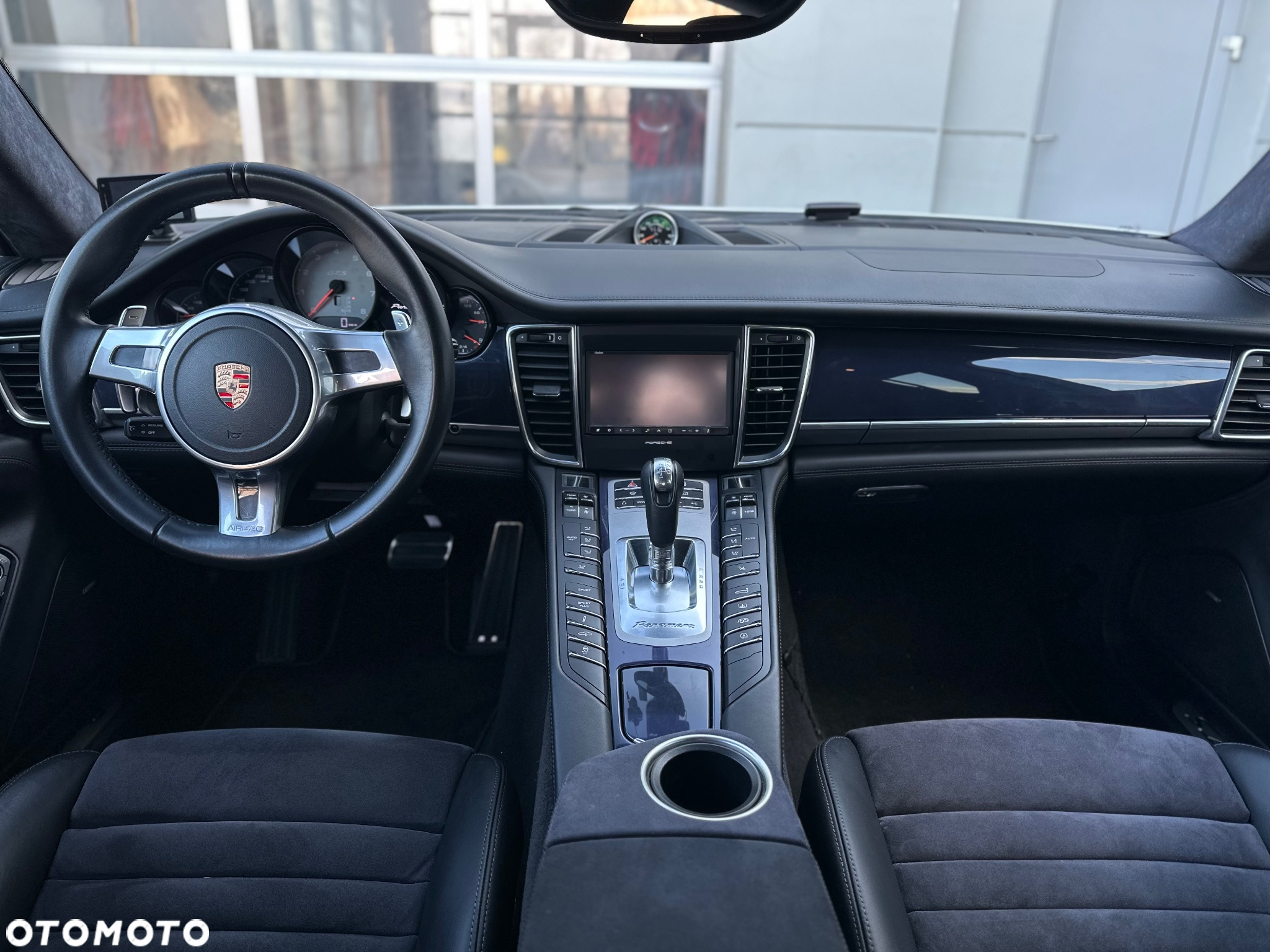 Porsche Panamera GTS PDK - 16