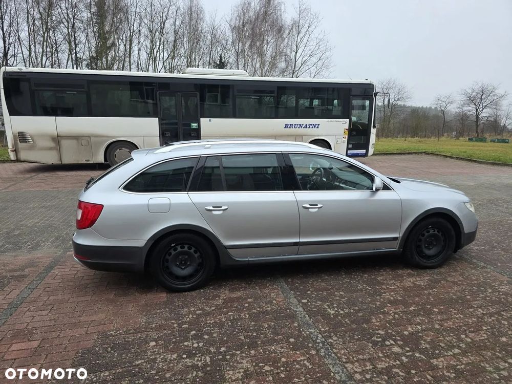 Skoda Superb 2.0 TDI 4x4 Elegance - 3