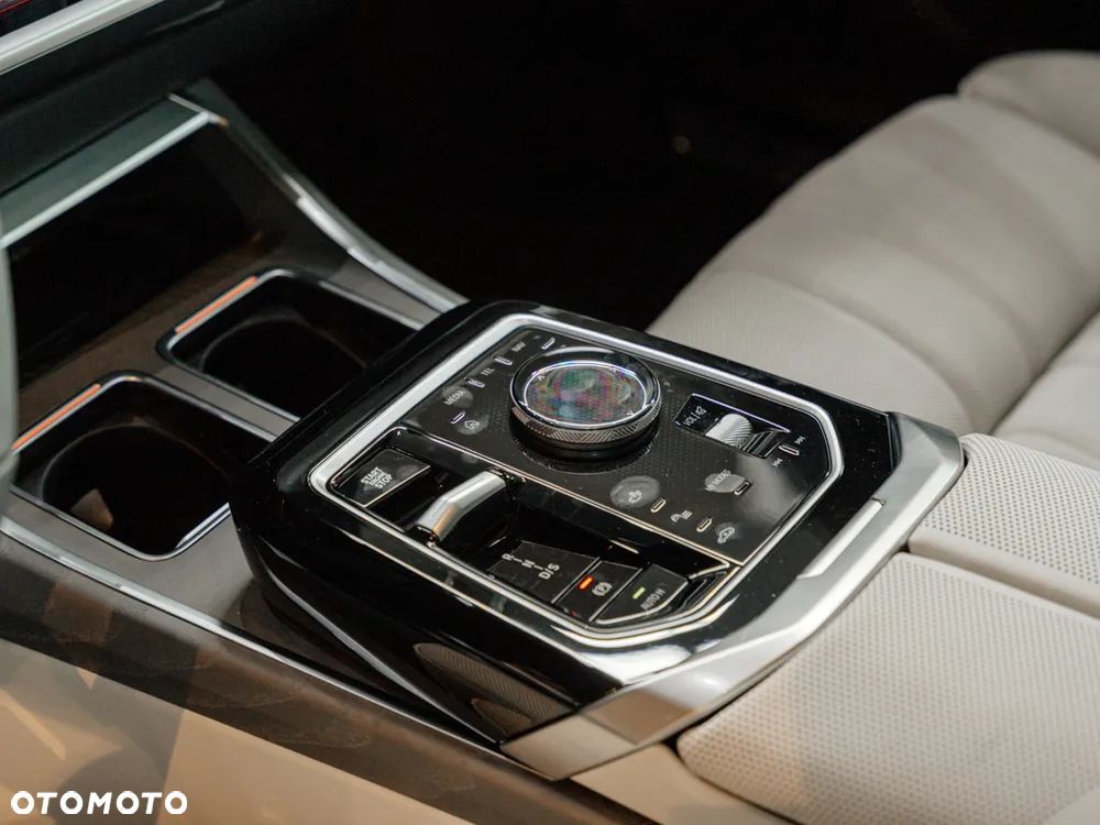 BMW Seria 7 740d xDrive - 10