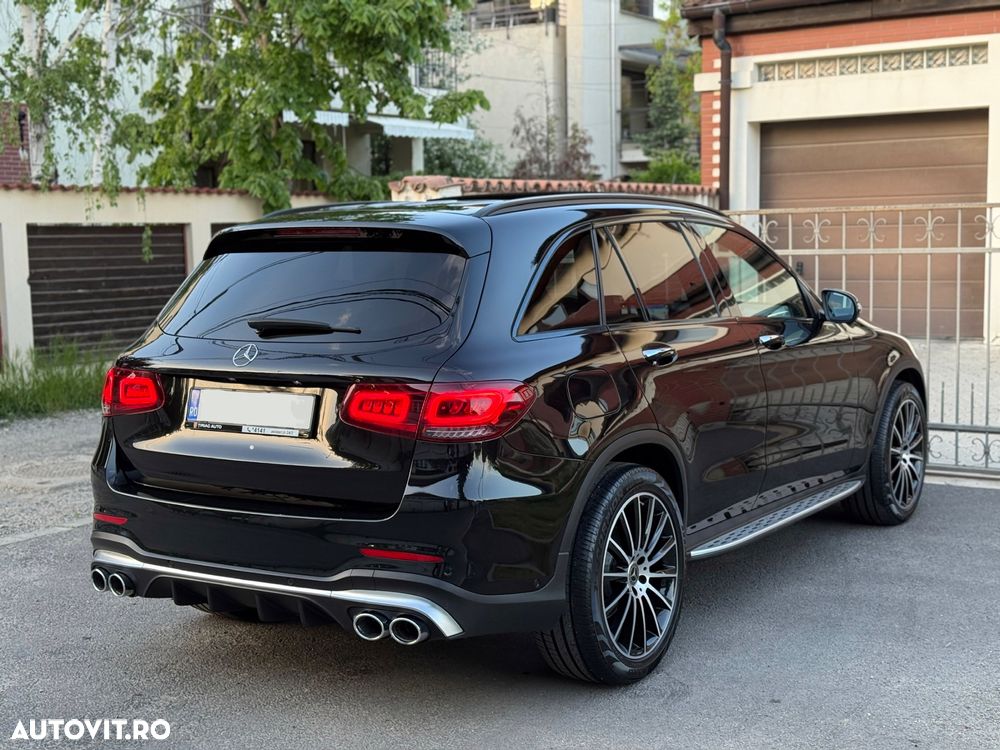 Mercedes-Benz GLC 300 4MATIC 9G-TRONIC AMG Line Plus - 2