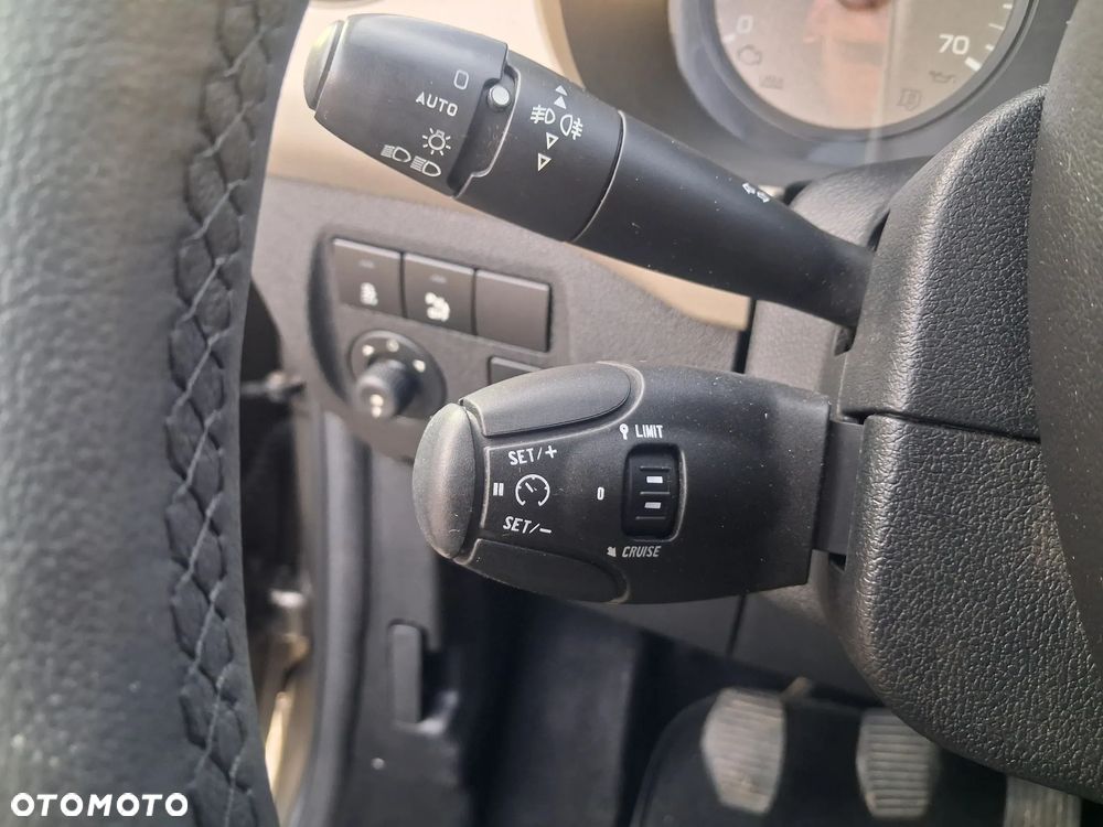 Peugeot Partner HDi FAP 115 Style - 27