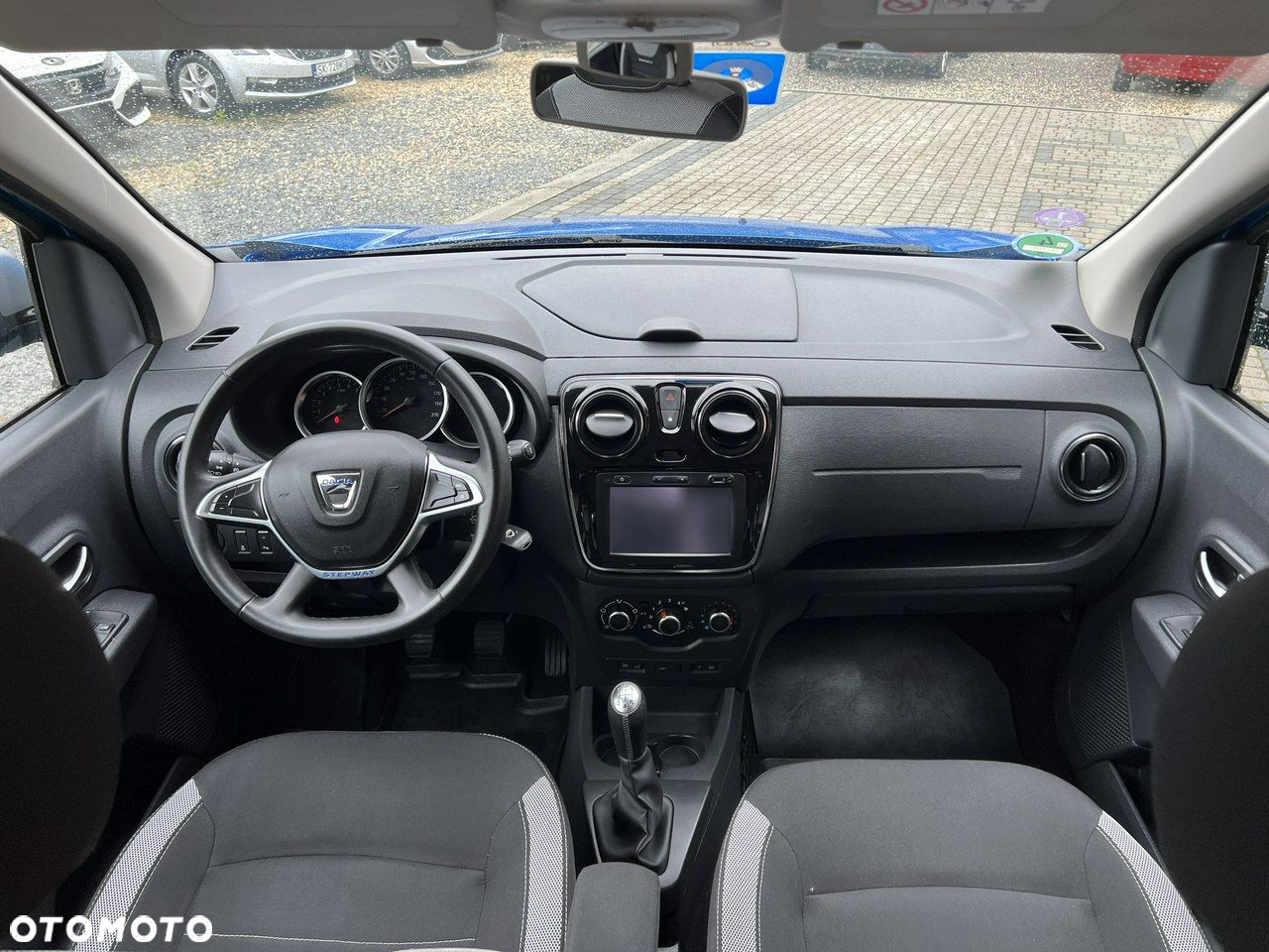 Dacia Lodgy 1.6 SCe Stepway S&S - 10