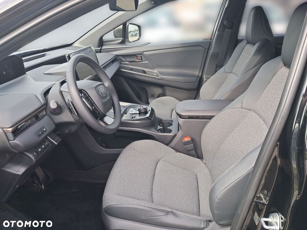 Toyota bZ4X - 8