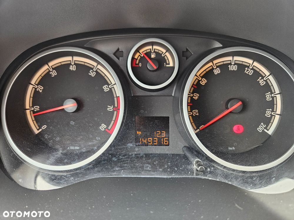 Opel Corsa 1.2 16V Essentia - 5