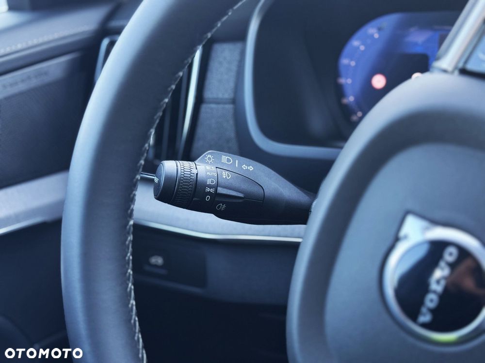 Volvo XC 90 - 25