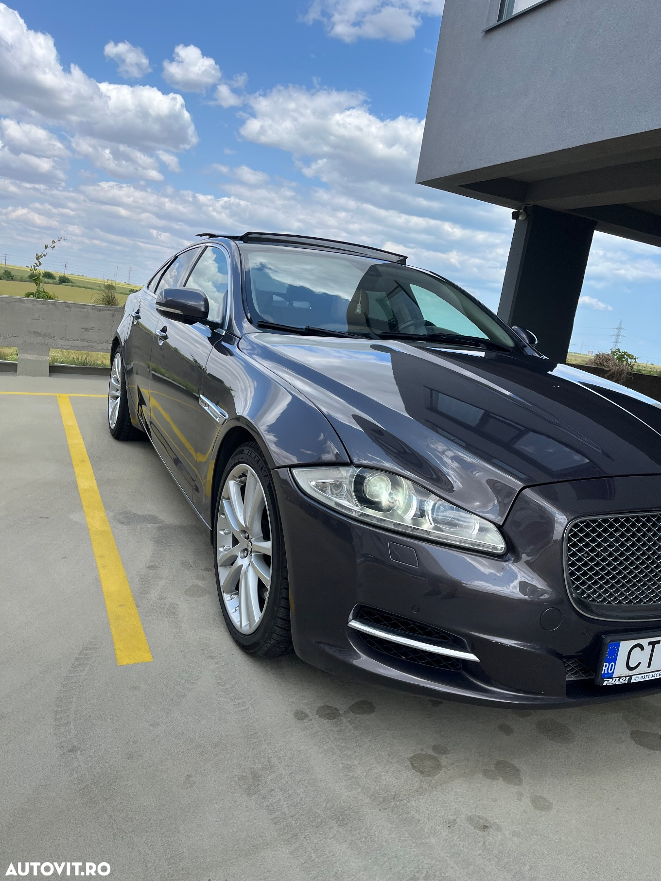 Jaguar XJ 3.0 V6 Premium Luxury Aut SWB - 4