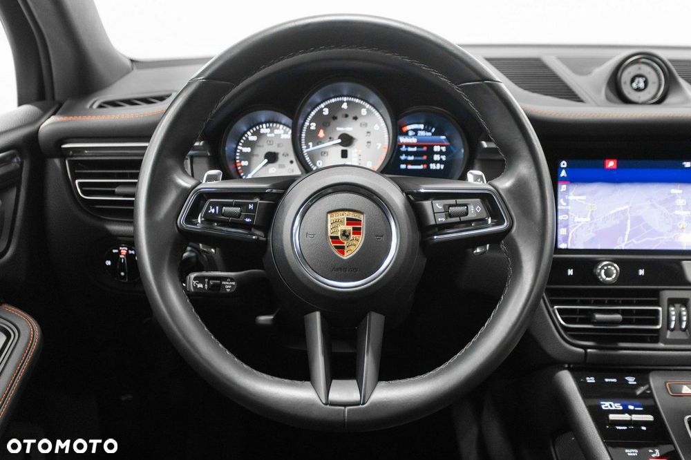 Porsche Macan Standard - 25