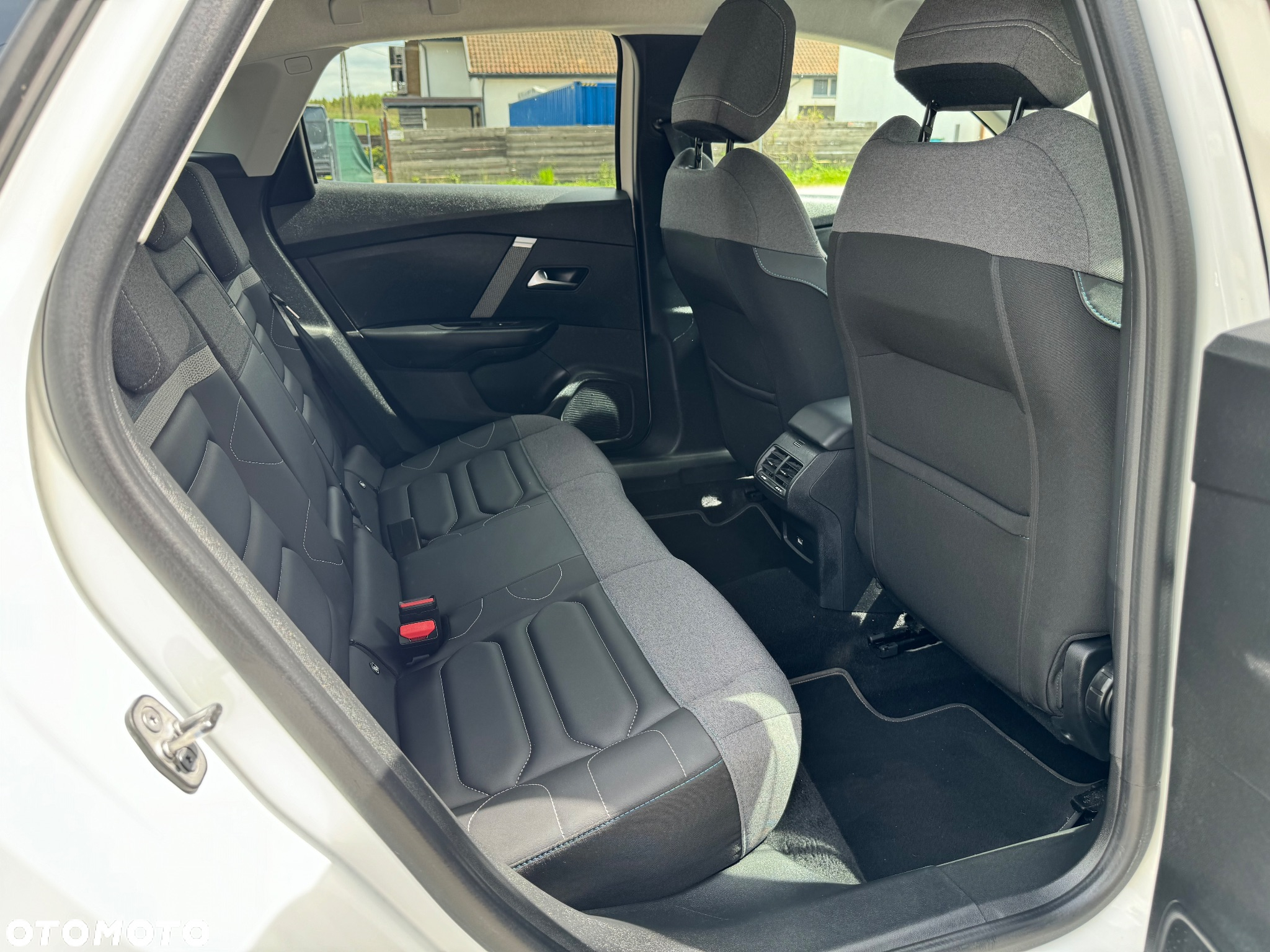 Citroën C4 PureTech 130 Stop&Start SHINE - 12