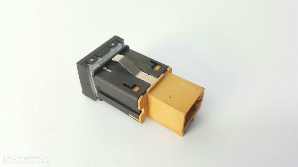 INSERIR INTERRUPTOR DE PARADA VOLKSWAGEN CADDY OCIO EDITION BMT - 5