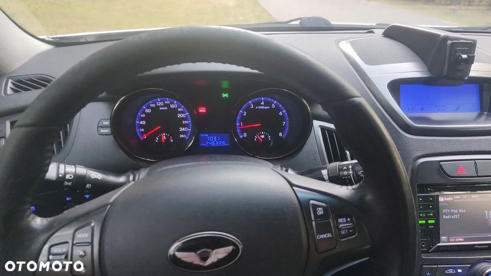 Hyundai Genesis Coupe 2.0 TCI Premium - 14