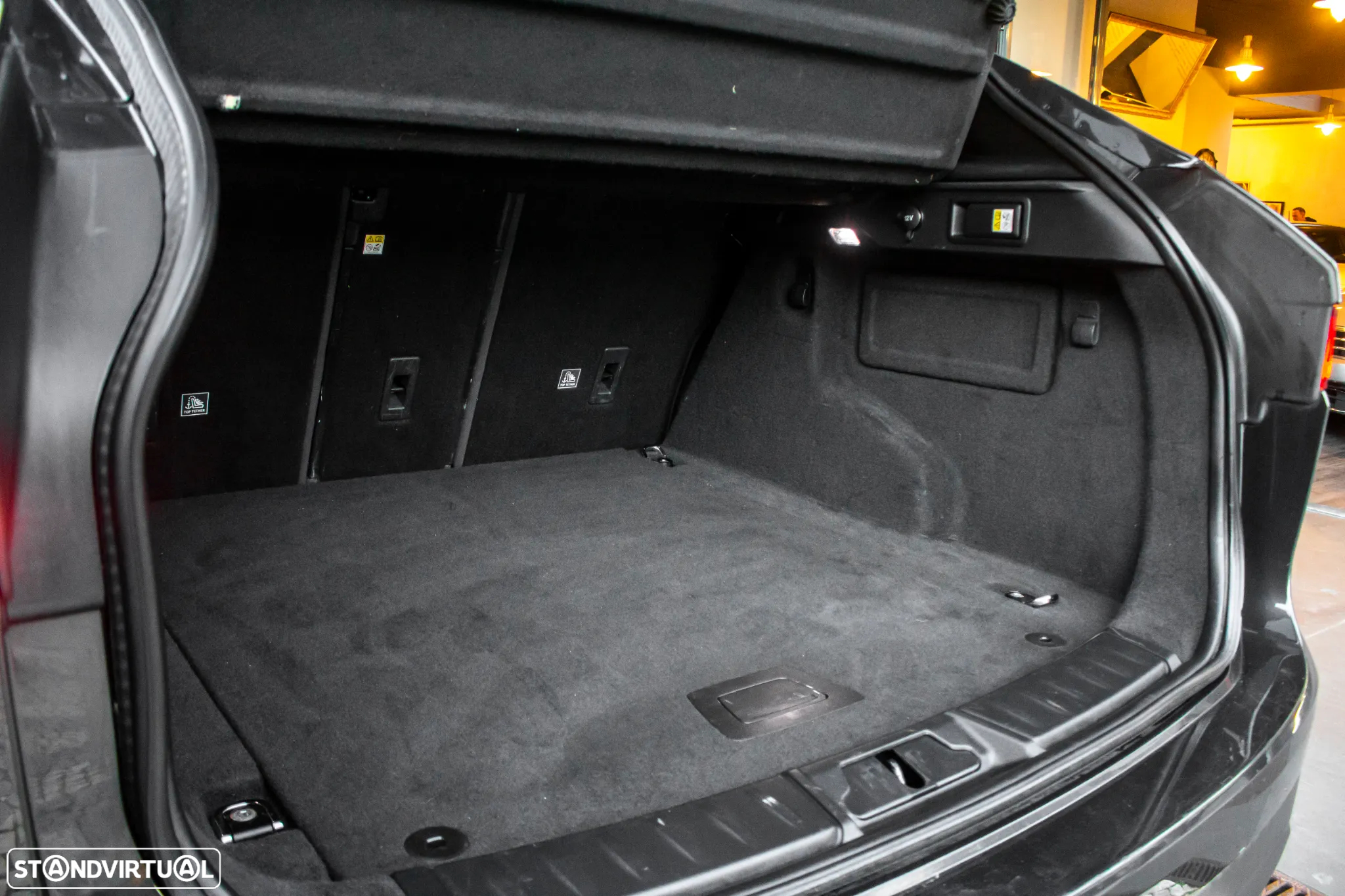 Jaguar F-Pace 2.0 i4D Prestige Aut. - 32