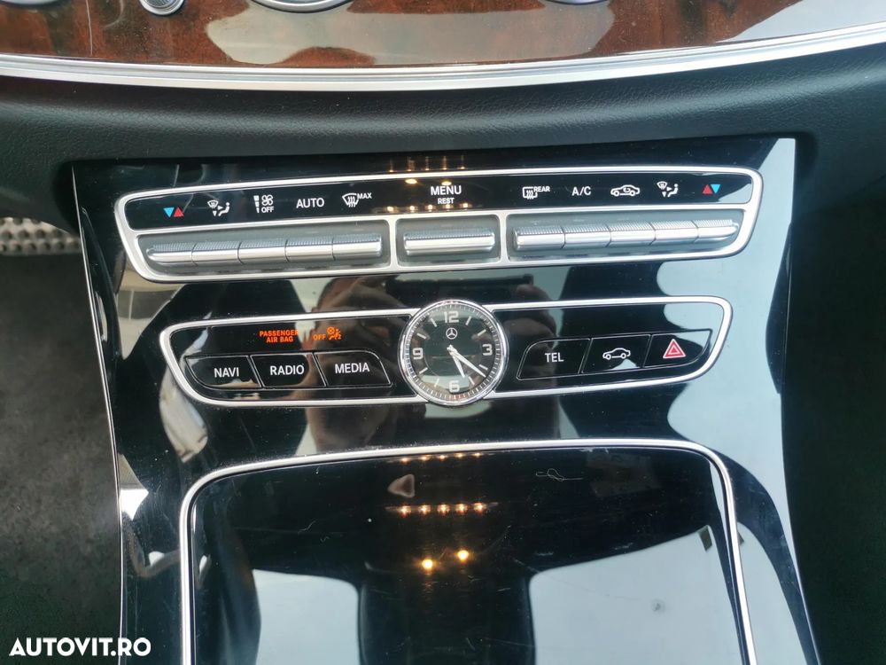 Mercedes-Benz E AMG 53 4MATIC Aut. - 24