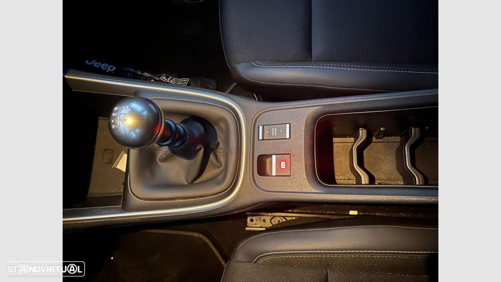 Jeep Avenger 1.2 GSE T3 Altitude - 13
