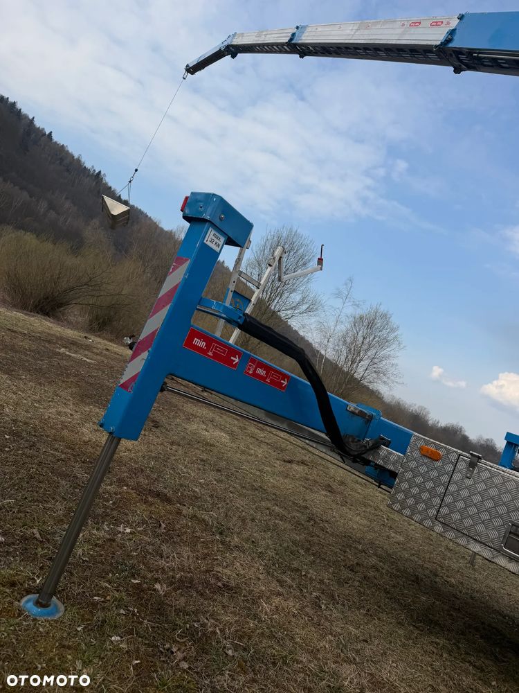 KLAAS K21/31TSR Dźwig Dekarski żuraw zwyżka podnośnik 31m. udźwig 1800kg max. Silnik Yanmar 3cyl. Kosz pojemnik. Dźwig Sterowany całkowicie zdalnie z pilota. Do 3,5 tony Transportowanie samochodem osobowym! Podwieszana oś Hydr. Własny Napęd Hydr. na 2 koła w terenie. Maszyna jak Nowa 2 tyś mtg. 2015r. Po serwisach Dekra. Sprowadzona z Norwegii. Nie różni się od nowej z salonu. Pełna Hydraulika w maszynie. Najbogatsza wersja. OKAZJA  230volt. Zero zużycia! - 31