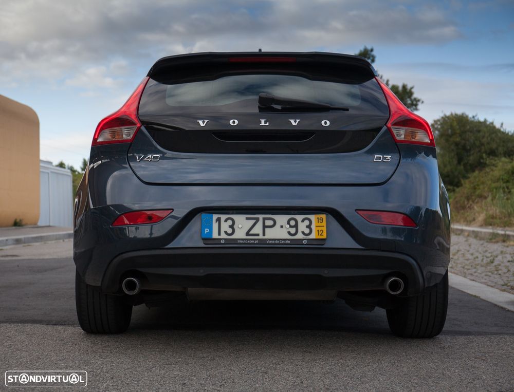 Volvo V40 2.0 D3 Momentum - 5