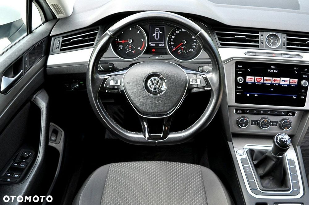 Volkswagen Passat Variant 1.6 TDI (BlueMotion Technology) Trendline - 6