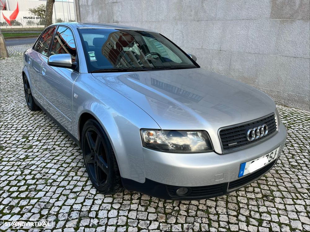 Audi A4 2.5 TDI quattro S-line - 1