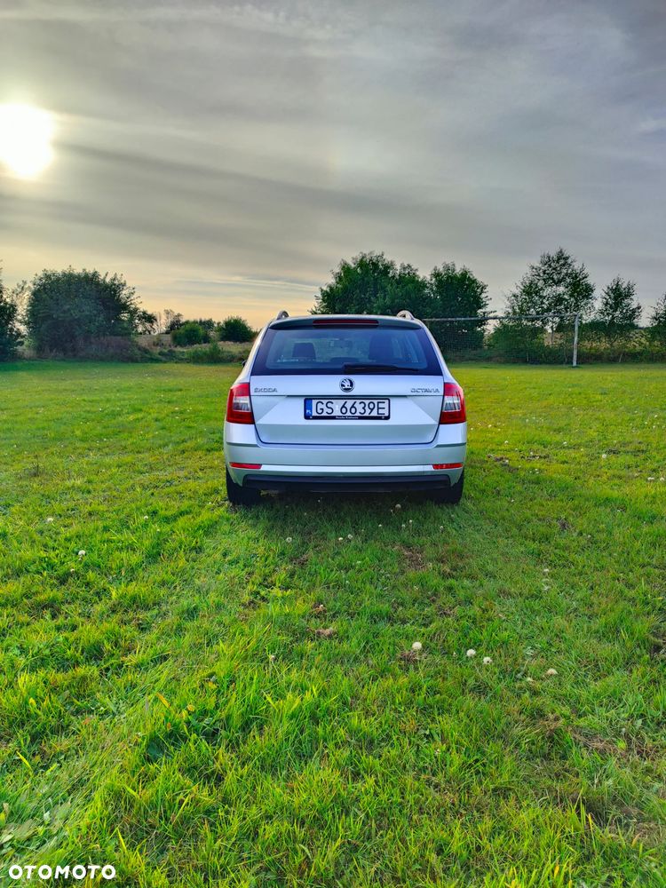 Skoda Octavia 1.4 TSI Ambition - 4