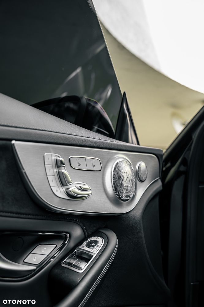Mercedes-Benz Klasa C 63 AMG 9G-TRONIC - 21