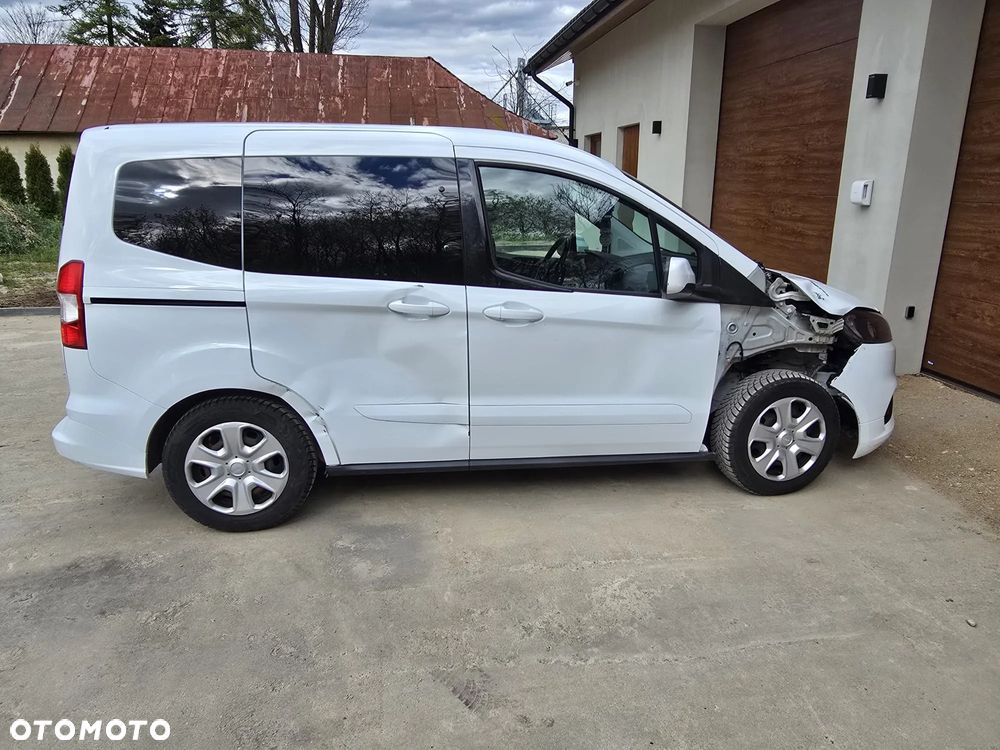 Ford Tourneo Courier 1.5 TDCi Titanium - 7