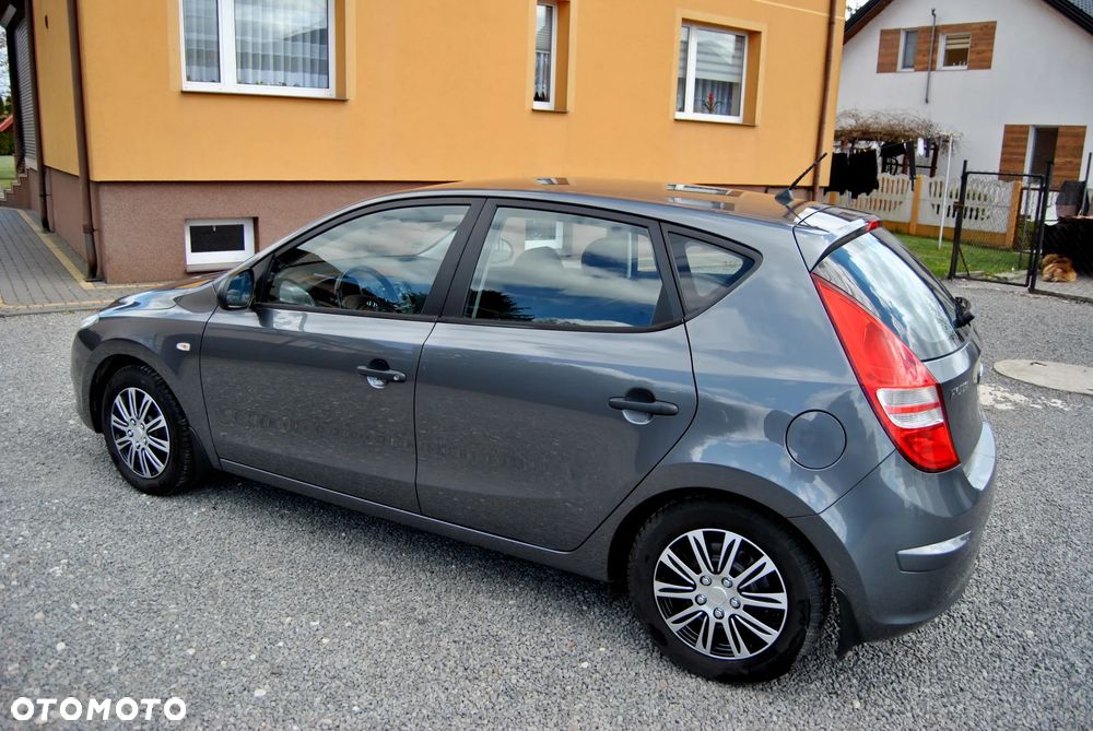 Hyundai i30 1.4 Classic + EU5 - 10