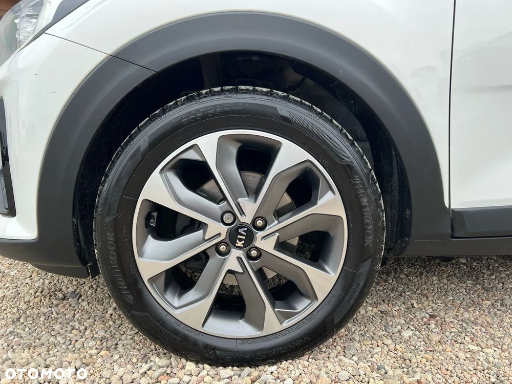 Kia Stonic 1.6 CRDi SCR L - 13