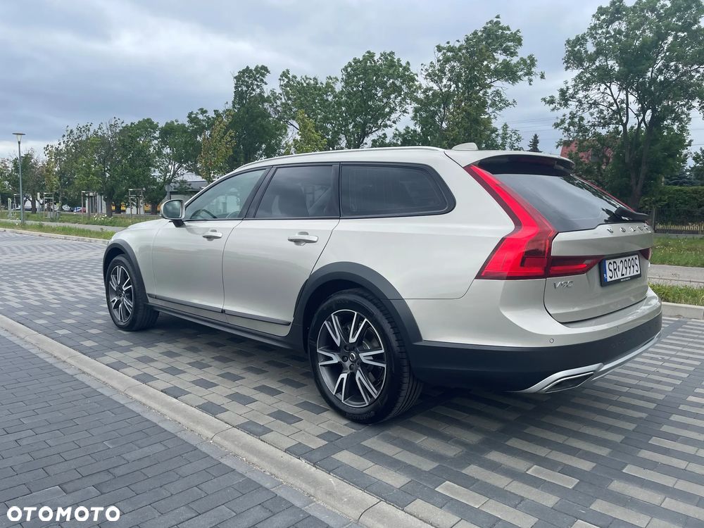 Volvo V90 Cross Country D5 AWD Pro - 1