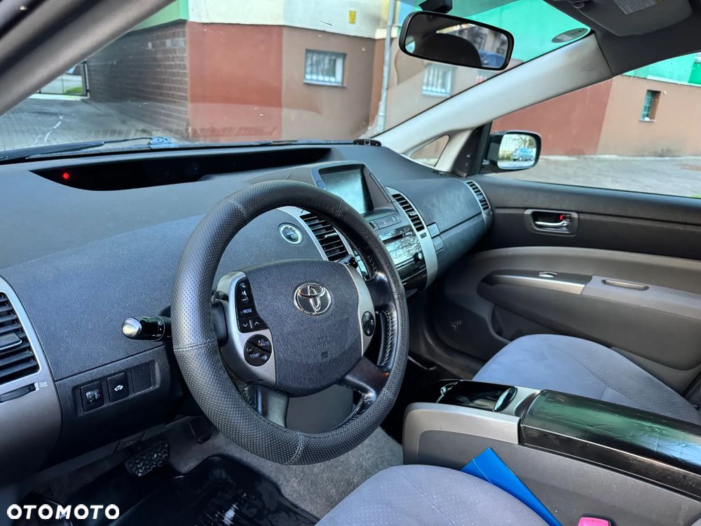 Toyota Prius 1.5 VVT-i Sol - 9