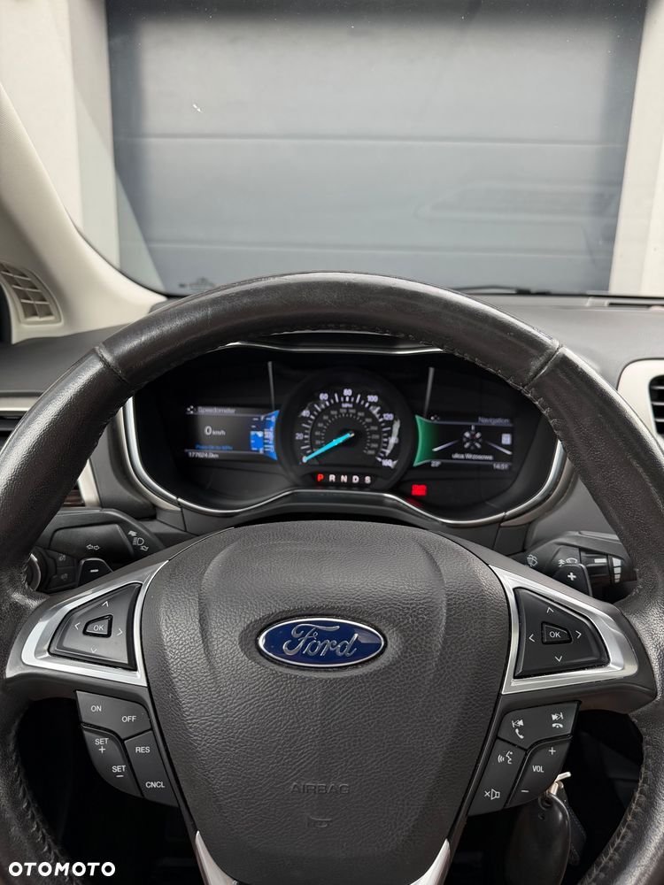 Ford Fusion - 14
