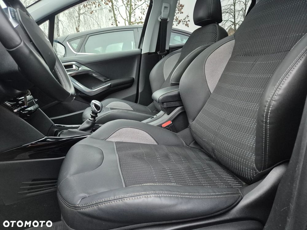 Peugeot 2008 BlueHDi FAP 120 STOP & START Allure - 19