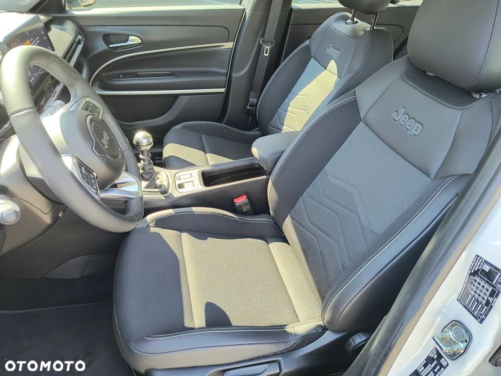 Jeep Avenger 1.2 GSE T3 Altitude FWD - 8