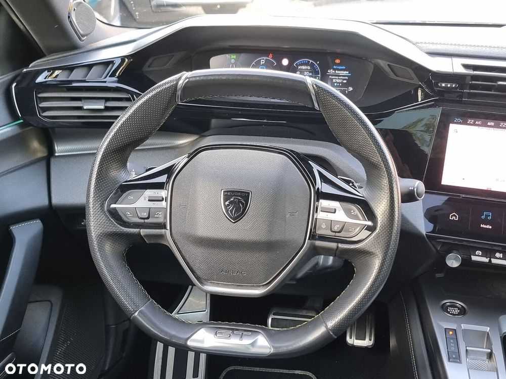 Peugeot 408 - 33