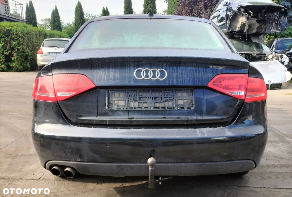 AUDI A4 B8 2.0 TDI 120KM SILNIK CAGC LZ9Y SEDAN JESZCZE W AUCIE  KLAPA ZDERZAK TYŁ DRZWI PRZÓD TYŁ MASKA BŁOTNIK LAMPA PAS PRZEDNI SZYBA LUSTERKO SKRZYNIA CAŁY NA CZĘŚCI - 2