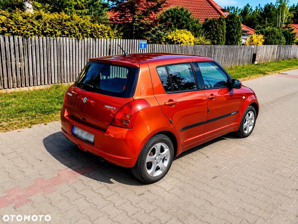 Suzuki Swift - 4