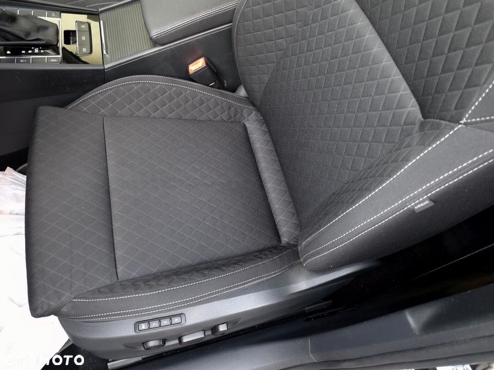 Skoda Superb 2.0 TDI Style DSG - 11