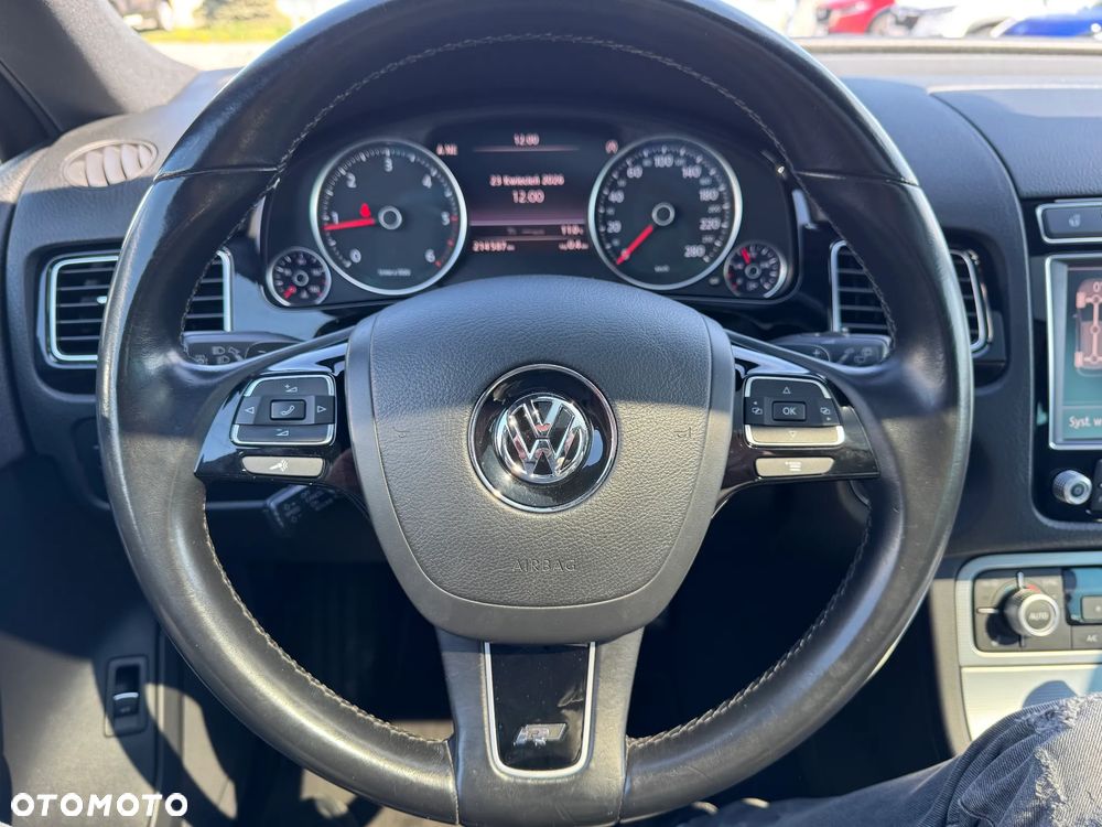 Volkswagen Touareg - 19