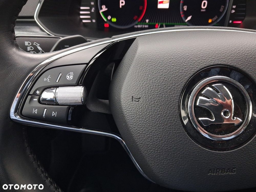 Skoda Superb 2.0 TDI SCR Style DSG - 22