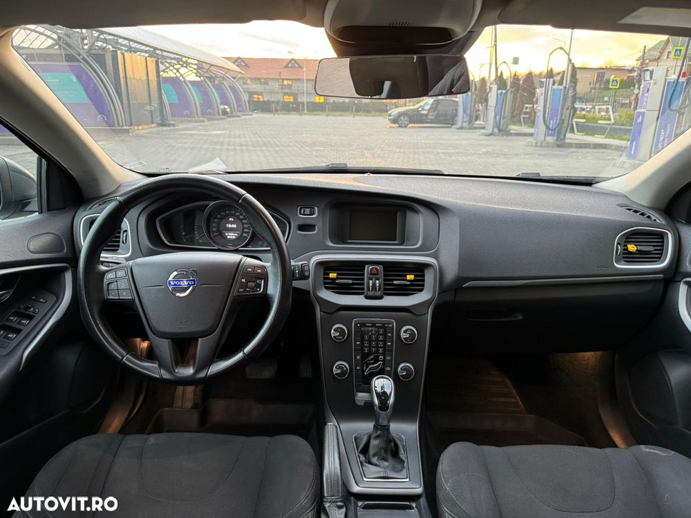 Volvo V40 D2 Aut. Basic - 4