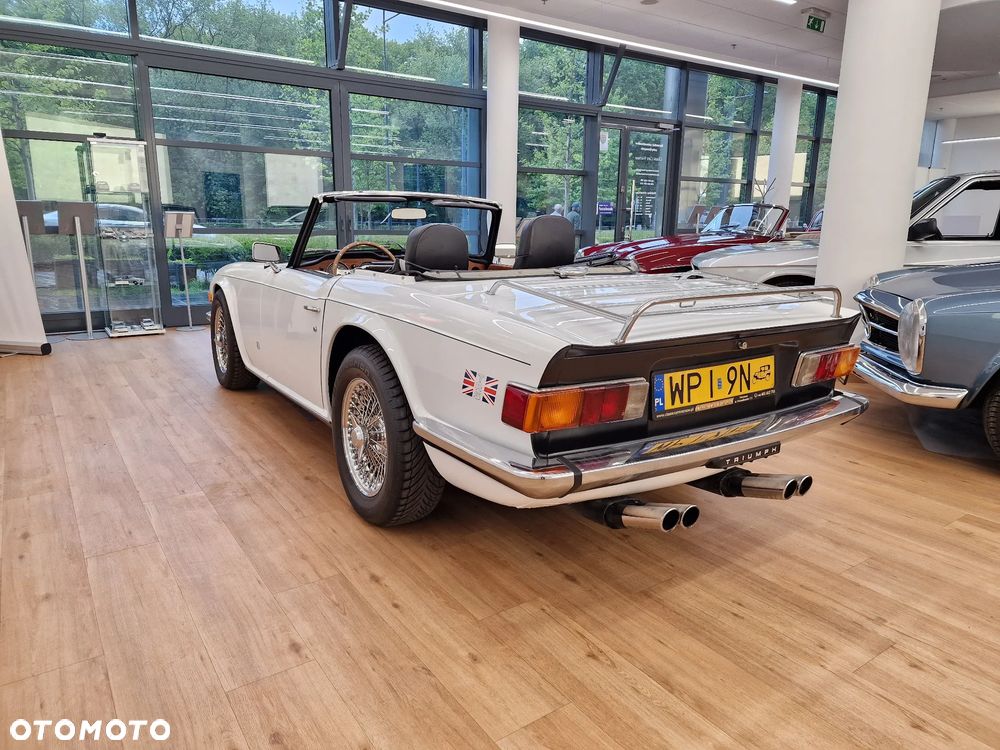 Triumph TR6 - 7