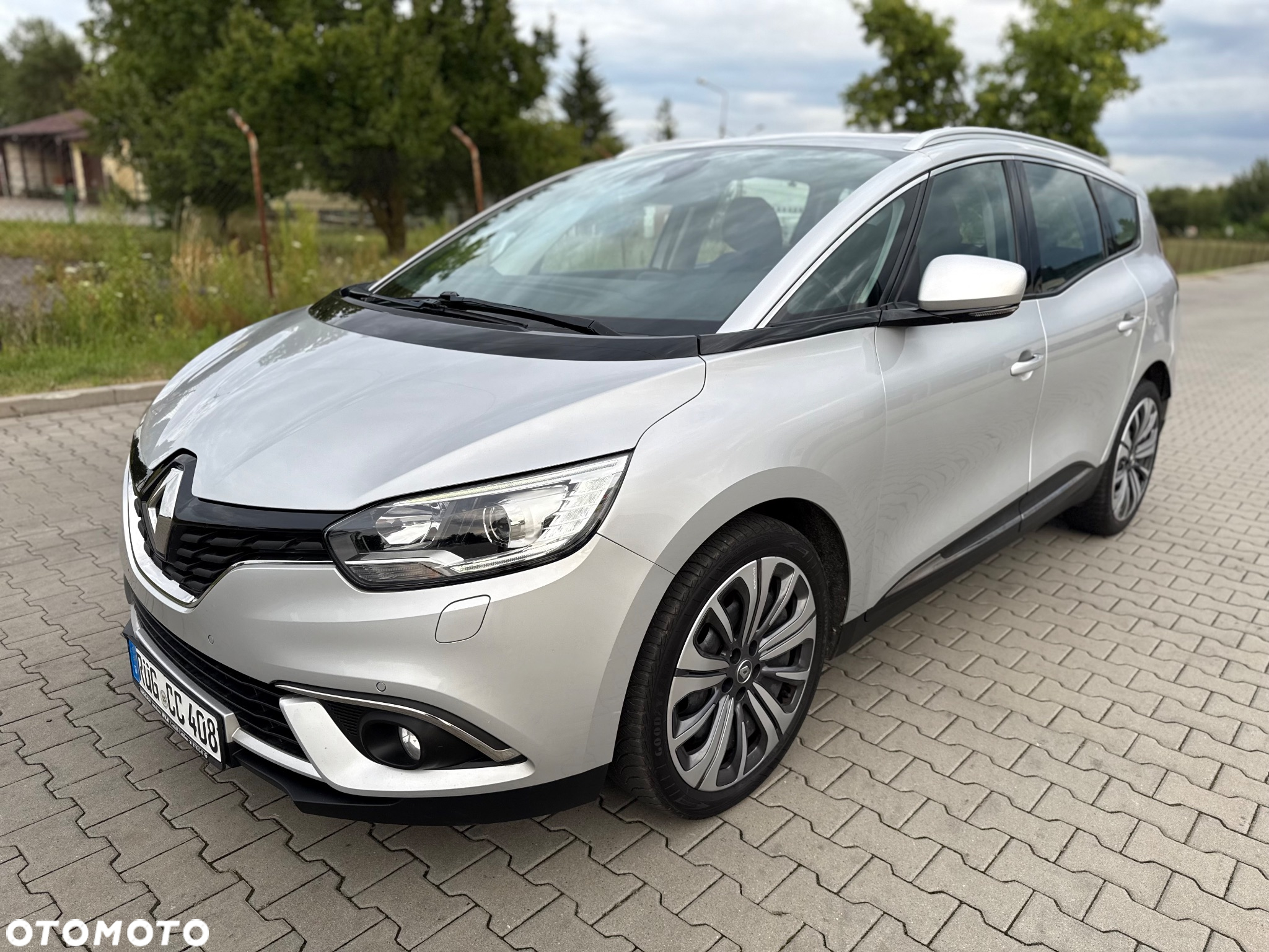 Renault Grand Scenic ENERGY dCi 110 INTENS - 10