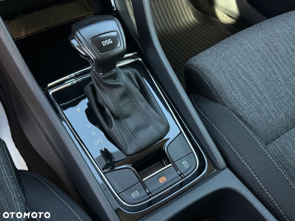 Skoda Karoq 1.5 TSI ACT 4x2 Style DSG - 24