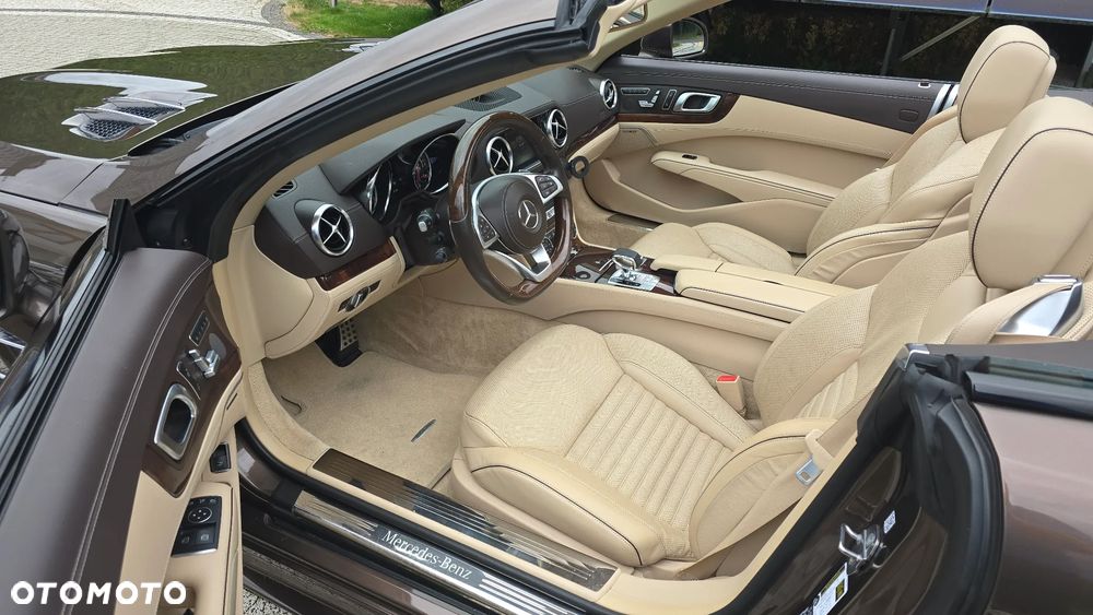 Mercedes-Benz SL - 13