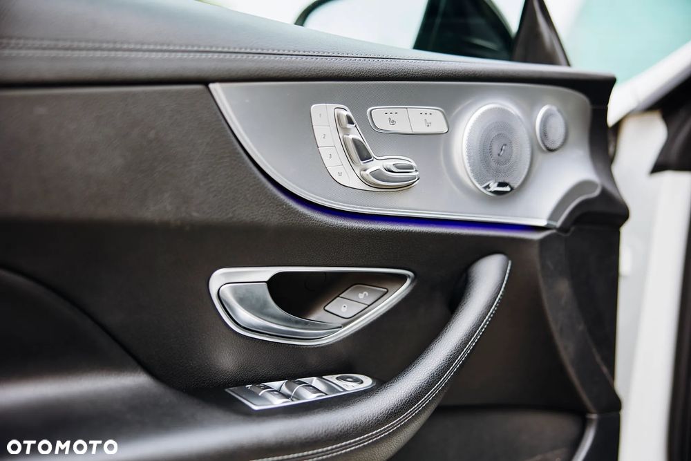 Mercedes-Benz Klasa E - 26