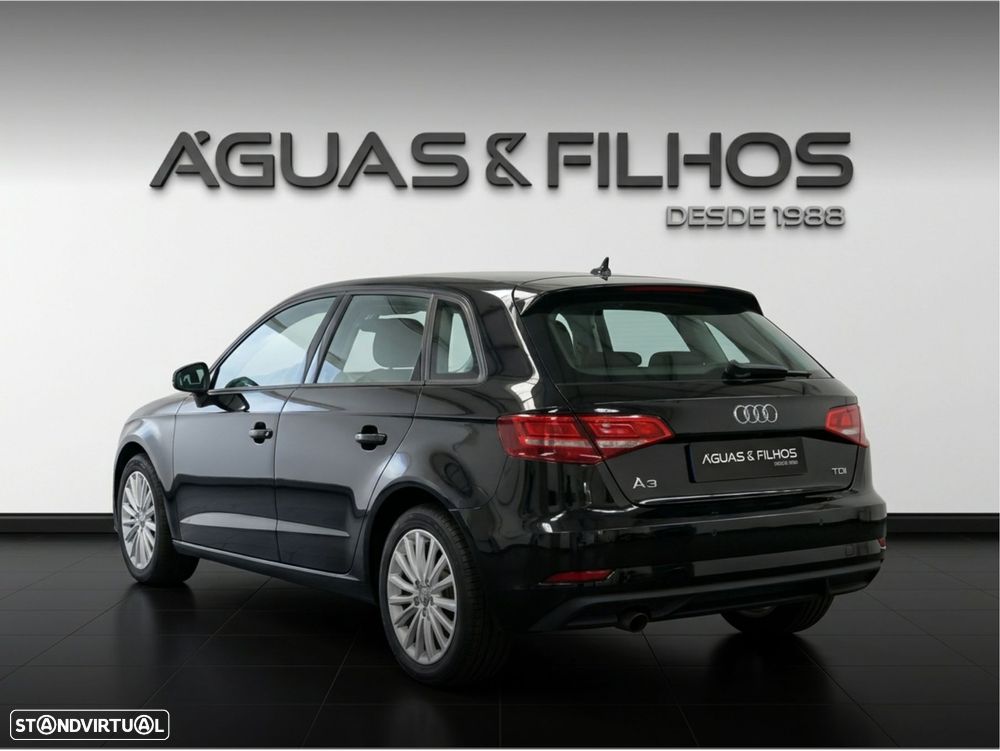 Audi A3 Sportback 1.6 TDI Attraction - 2