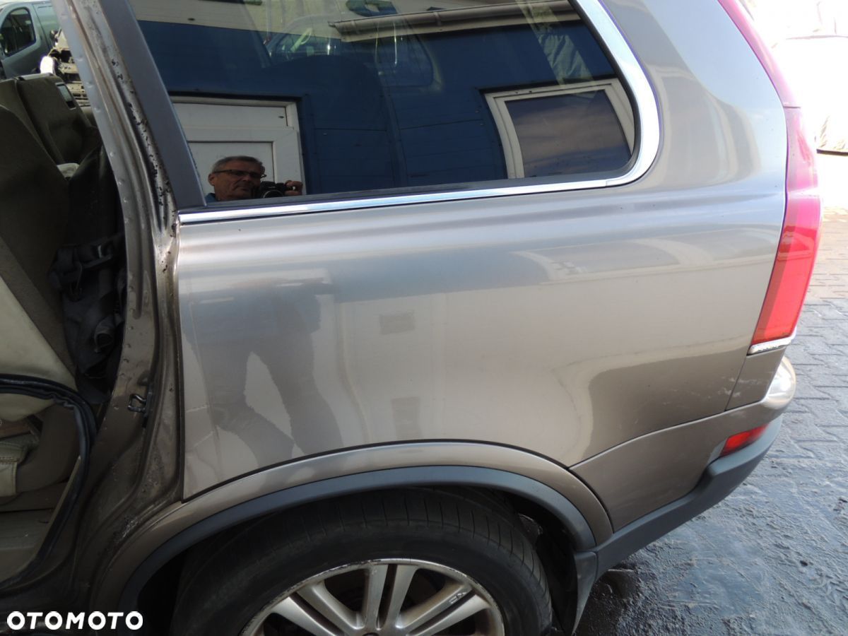 Ćwiartka nadwozia lewy tył VOLVO XC90 lift '10 472-46 - 1