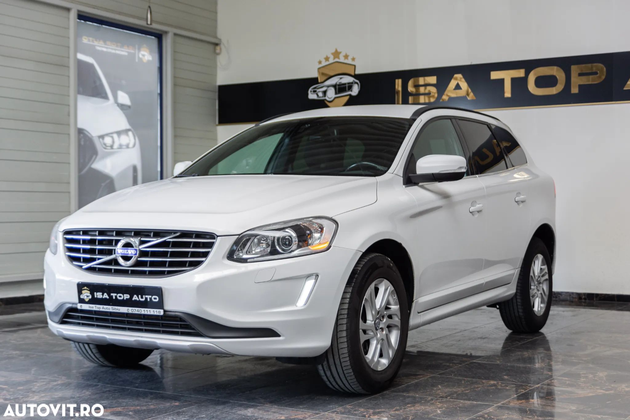 Volvo XC 60 D4 AWD Momentum - 1
