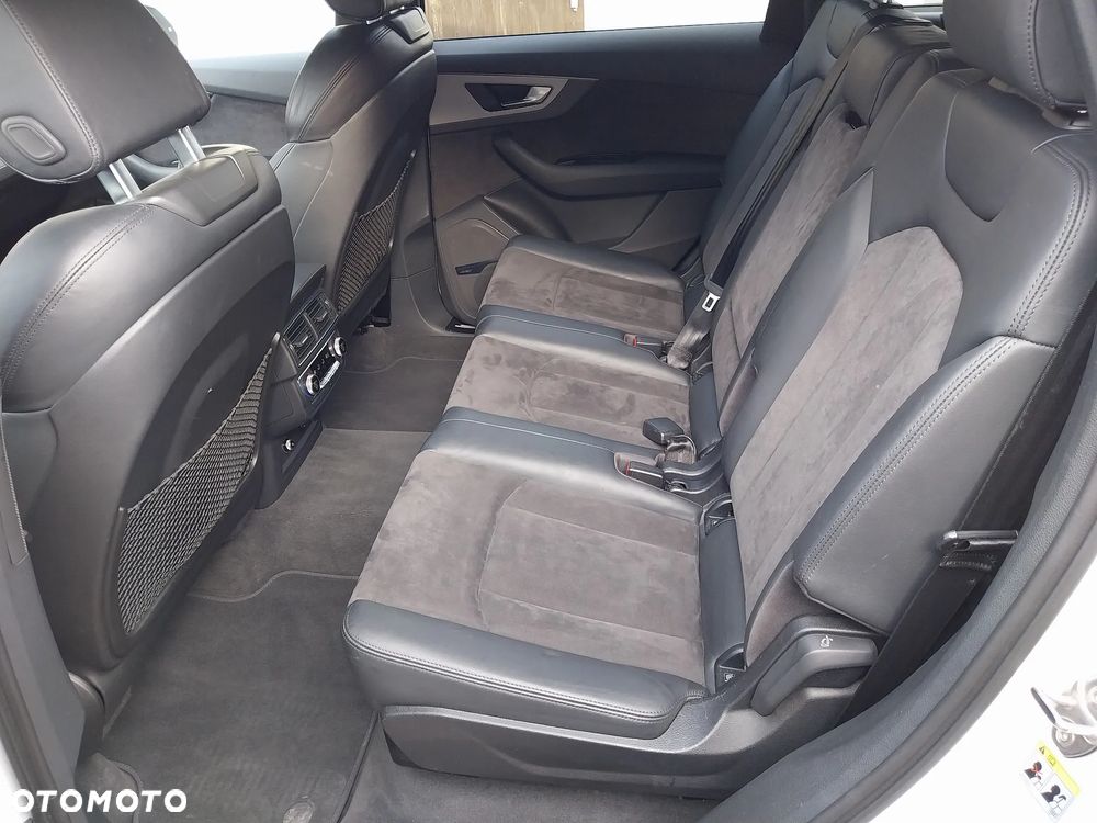 Audi Q7 - 19